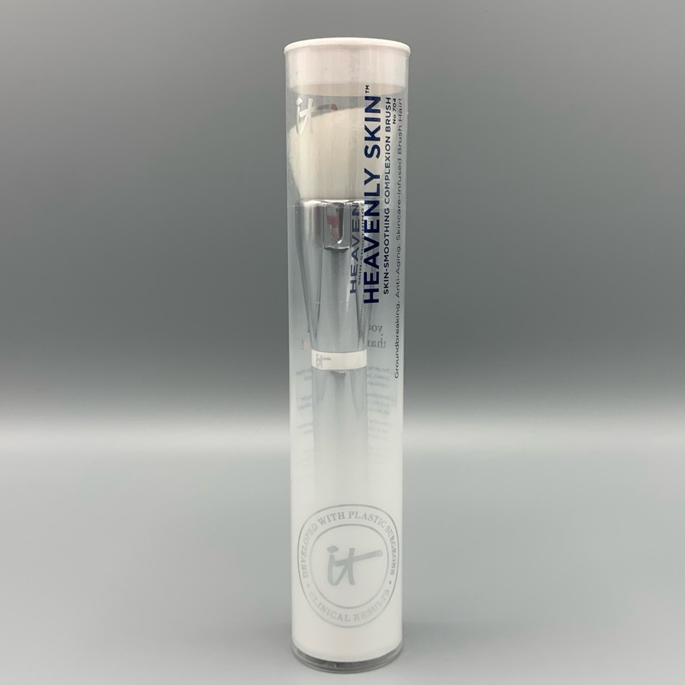 It Cosmetics Heavenly Skin Brush